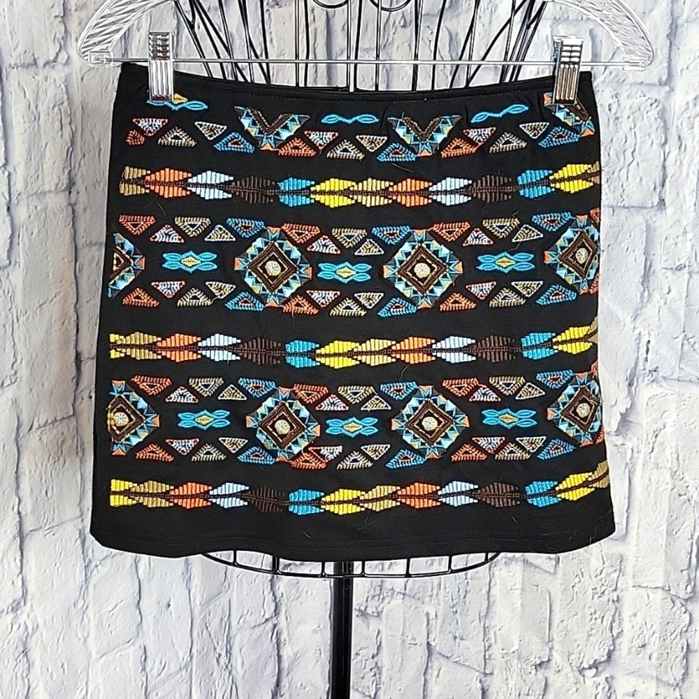 LIGALI Embroidered Southwestern Print‎ Mini Skirt Small